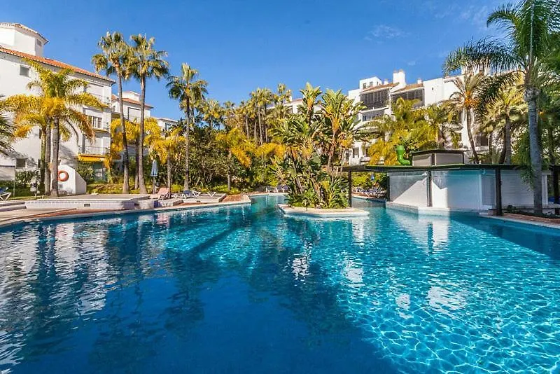 Jardines De Las Golondrinas Marbella